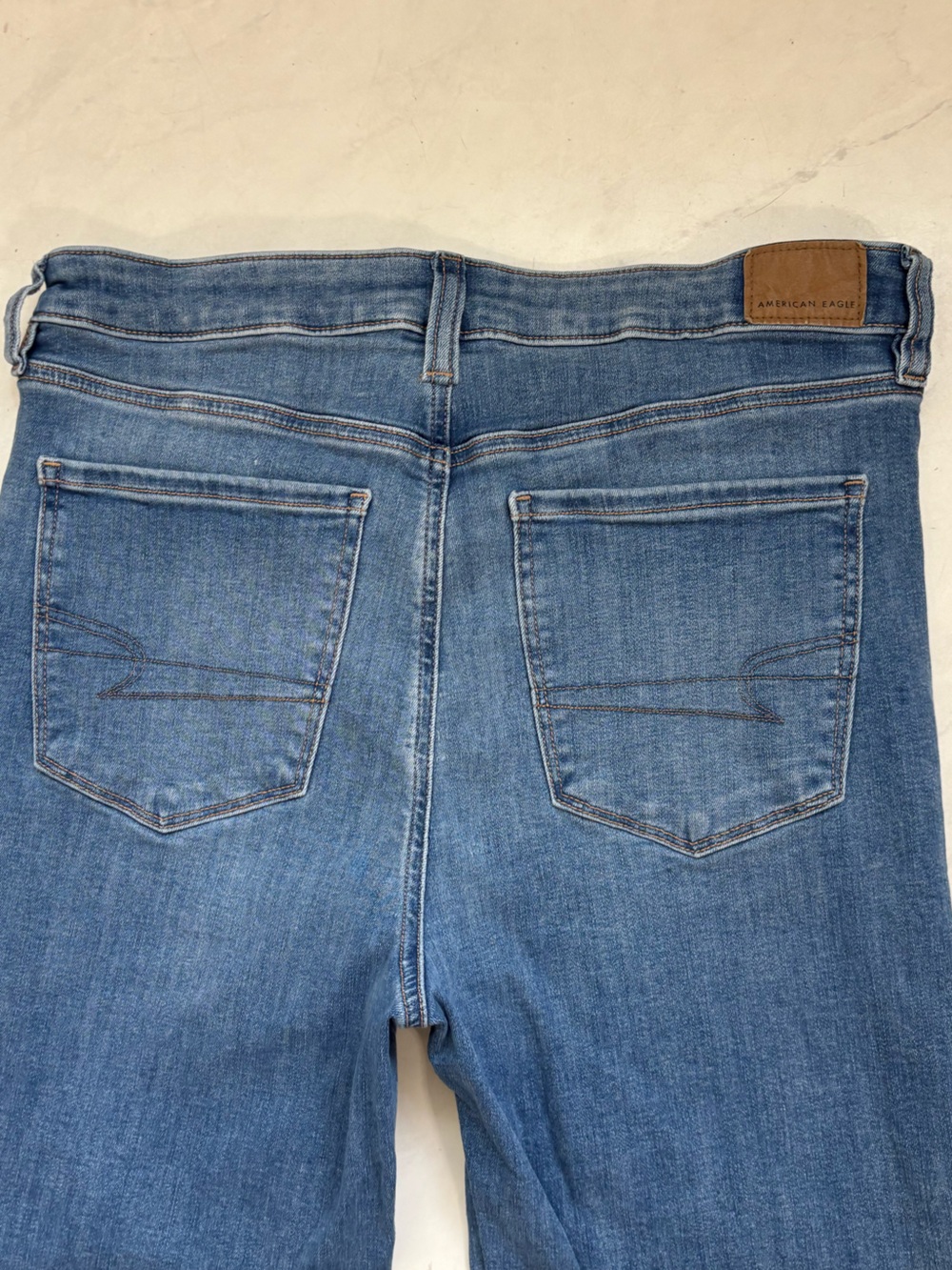 American Eagle Size 12 Super Hi Rise Flare Jeans Medium Wash Western Denim - Picture 4 of 8
